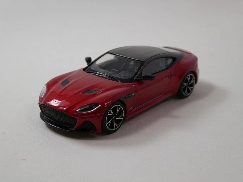 TSM MINI GT Aston Martin DBS Hyper red 2023 1/64 MGT01065-L - Immagine 2 di 3