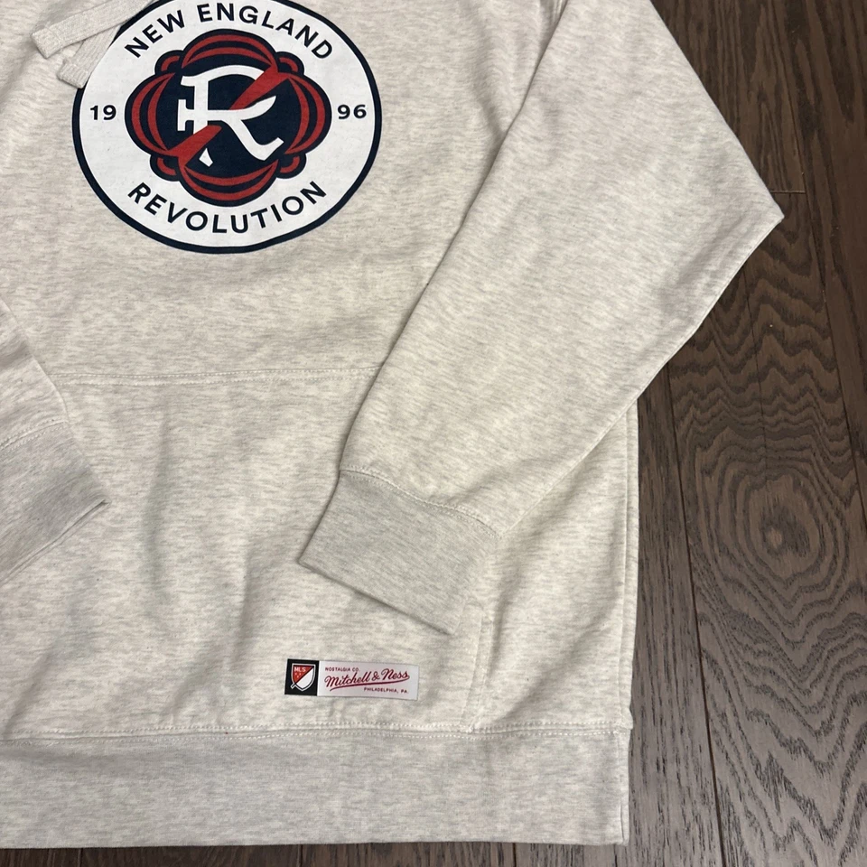 NWT Mitchell & Ness MLS Slammin New England Revolution Logo Hoodie Sweatshirt XL - Image 4 of 4