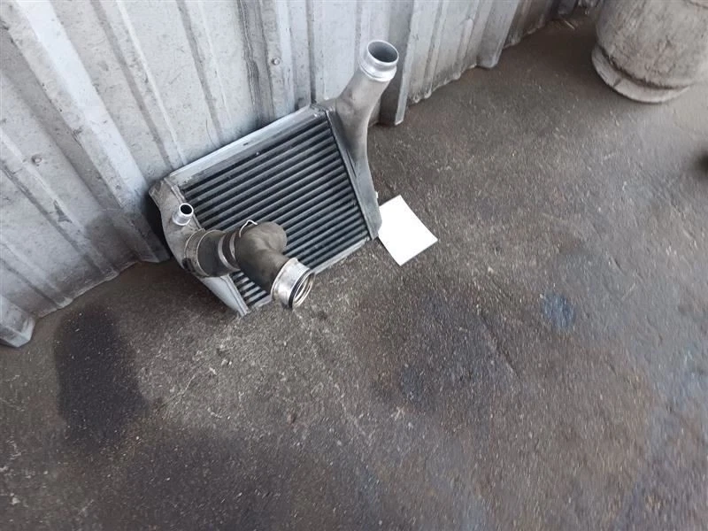 10-16 Porsche 970 Panamera Right Turbo Intercooler Radiator 97011021002 - Image 3 of 4