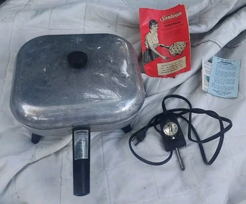 Vintage Sunbeam Controlled Heat Automatic Fry Pan Skillet
