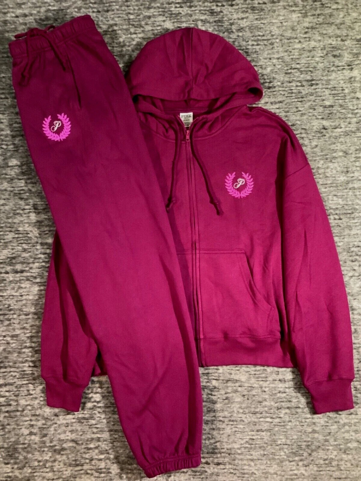 UNDERCOVER Victoria's Secret Rosa Full Zip Felpa con Cappuccio + Pantaloni Set Vivid Magenta Fragola L