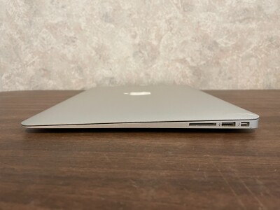 Apple MacBook Air 13 Apple MacBook Air 13