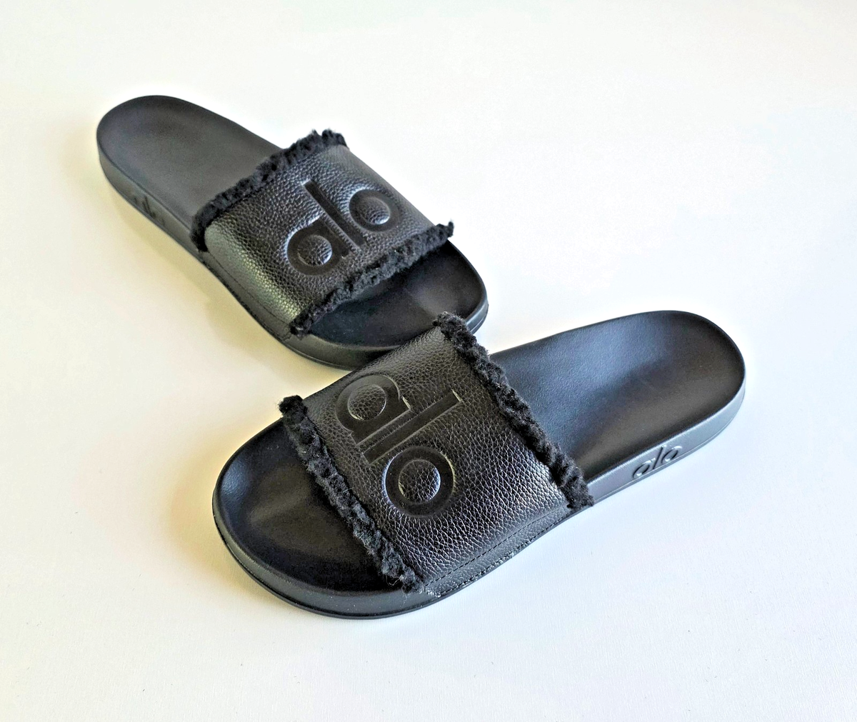 ALO Yoga Black It Slides Recovery Faux Fur Trim Women's Sz 11