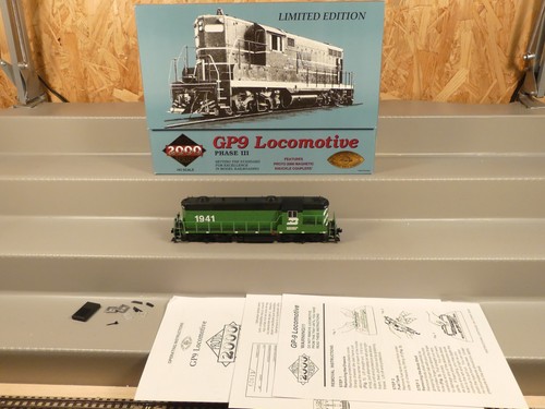 Life-Like Brawa 21633 BN #1941 GP9 III Burlington Northern Lok Diesellok DC Ovp | Zustand: Gebraucht