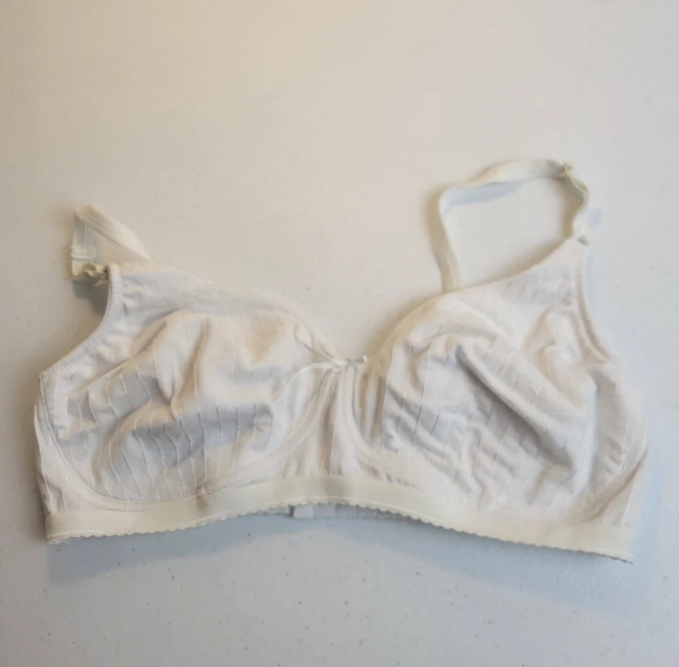 Винтажный бюстгальтер лучшей формы в белую полоску с мягкой чашечкой и легкой подкладкой без проволоки размер 40D - Изображение 2 из 4