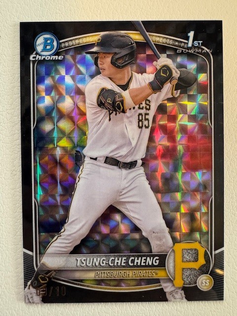 2025 Bowman Chrome 1st Tsung-Che Cheng Black Geometric Refractor /10 #BCP-95