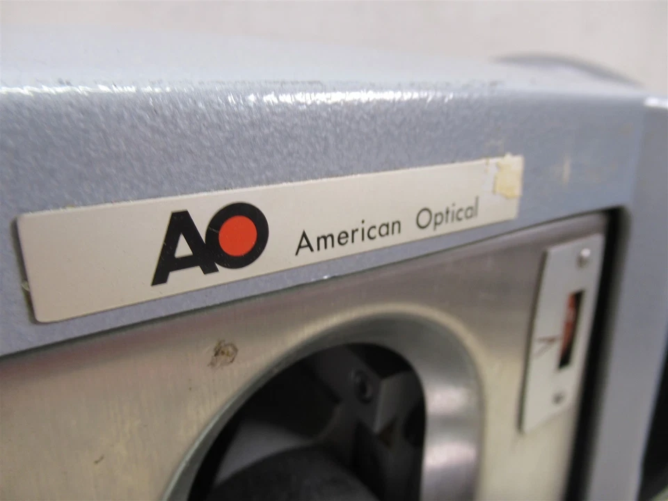 American Optical AO 820 Rotary Microtome Manual 1 to 50 microns (µm) - Image 3 of 4