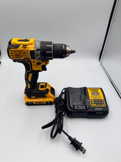 DEWALT DCD791 DRILL 20V 1/2” DRIVE WITH BATTERY &CHARGER WORKS GREAT