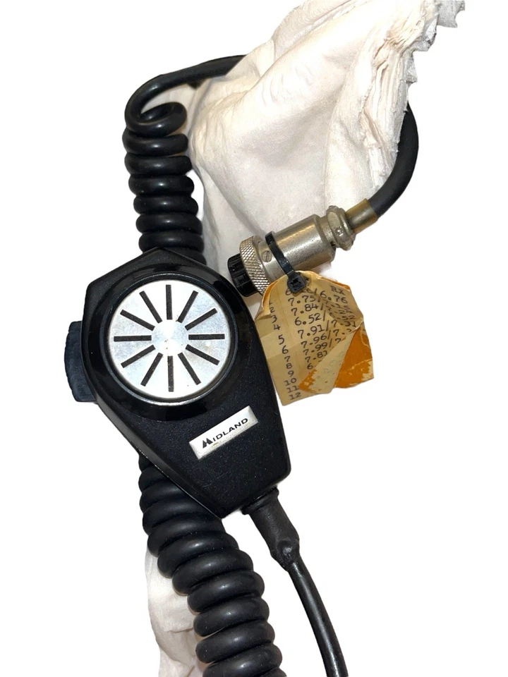 MODELO MIDLAND 13-500 VHF/FM 15 VATIOS 144 MHz TRANSCEPTOR MÓVIL Foto 3 de 4