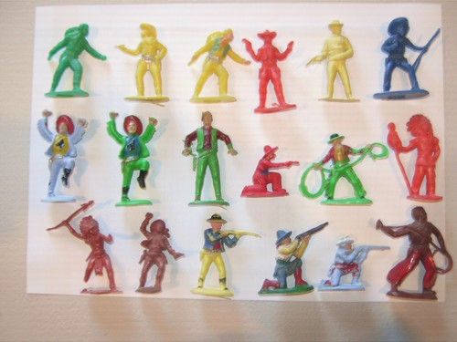 LOT DE PETITS SOLDATS - STARLUX / GUILBERT / BONUX / QUIRALU / DINKY