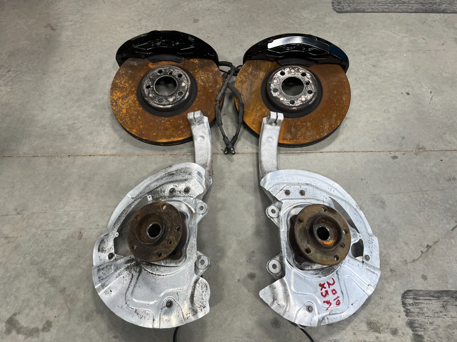 BMW E70 E71 1013 X5m X6m S63 Front Brembo Calipers Brakes Rotors