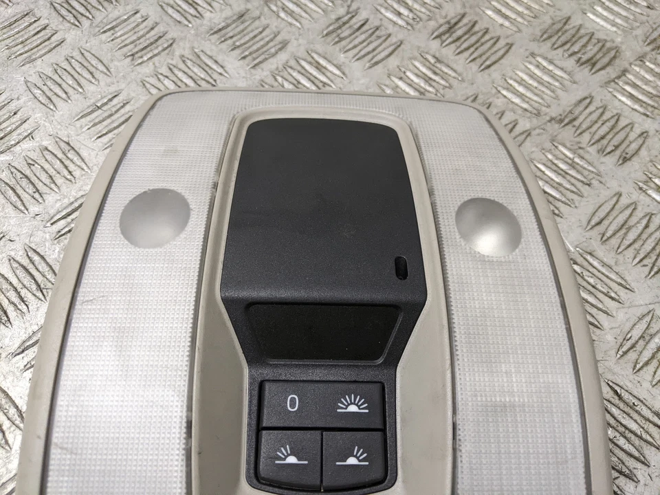 Luz interior (delantera) Volvo S40 S D Mk2 berlina 4 puertas 2004-2010 39860844 Foto 4 de 4