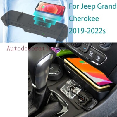 Wireless Charging Jeep Grand Cherokee Phone Mount 15W Car QI
