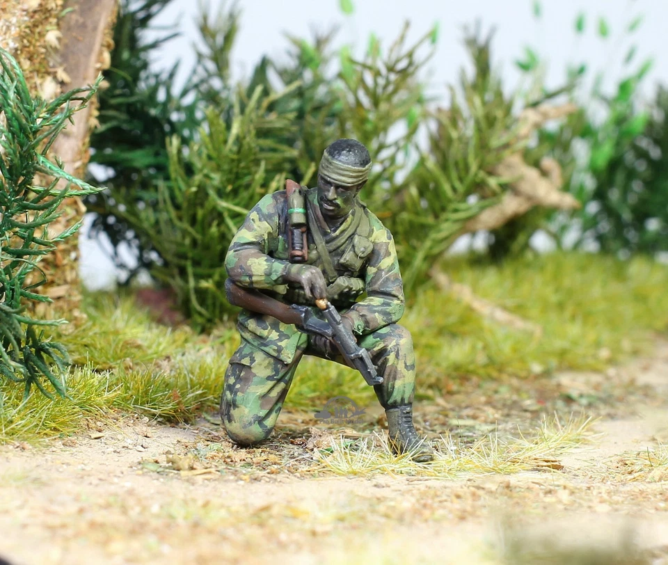 (Pre-Order) US Marines Recon team (04 figures) Vietnam war 1:35 Pro Built Model - Image 3 of 4
