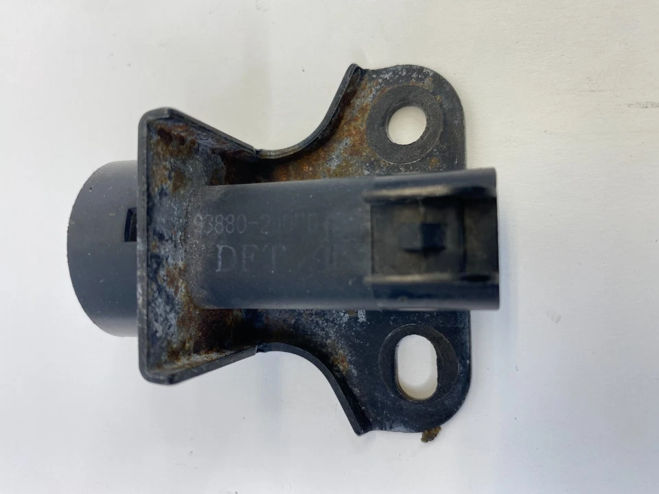 Interruptor de control del capó delantero Kia Borrego 2009 2010 2011 93880-2J000 OEM Foto 4 de 4