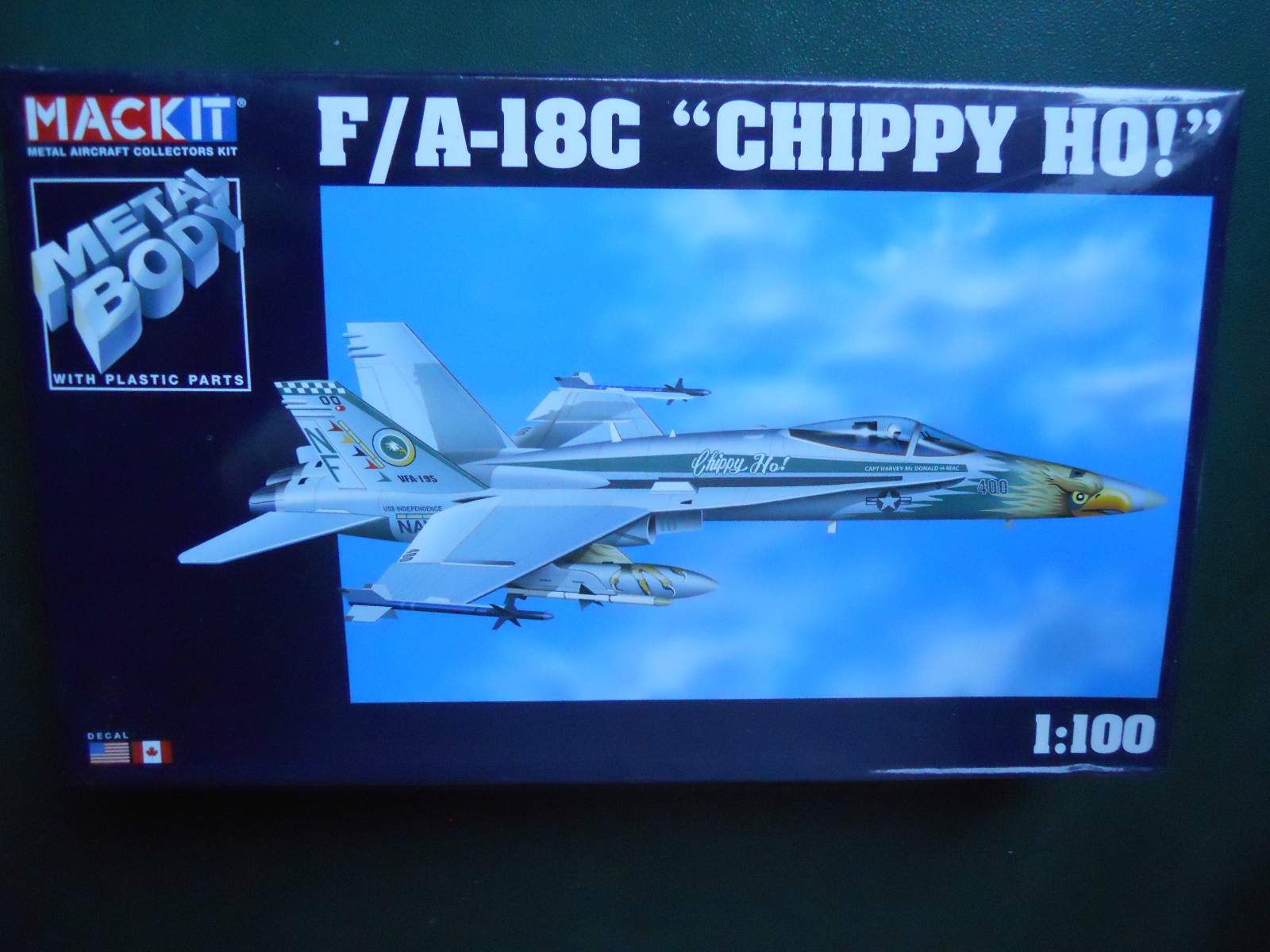 Maquette avion FA-18C Chippy Ho Armour 1/100 replique metal prete a exposer