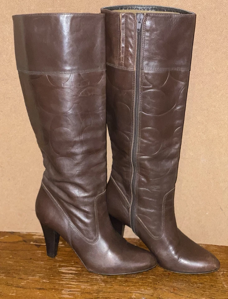 Coach Millie Size 7B Brown Leather Knee High Heel Zip Sides Logo Italy Boots - Image 4 of 4