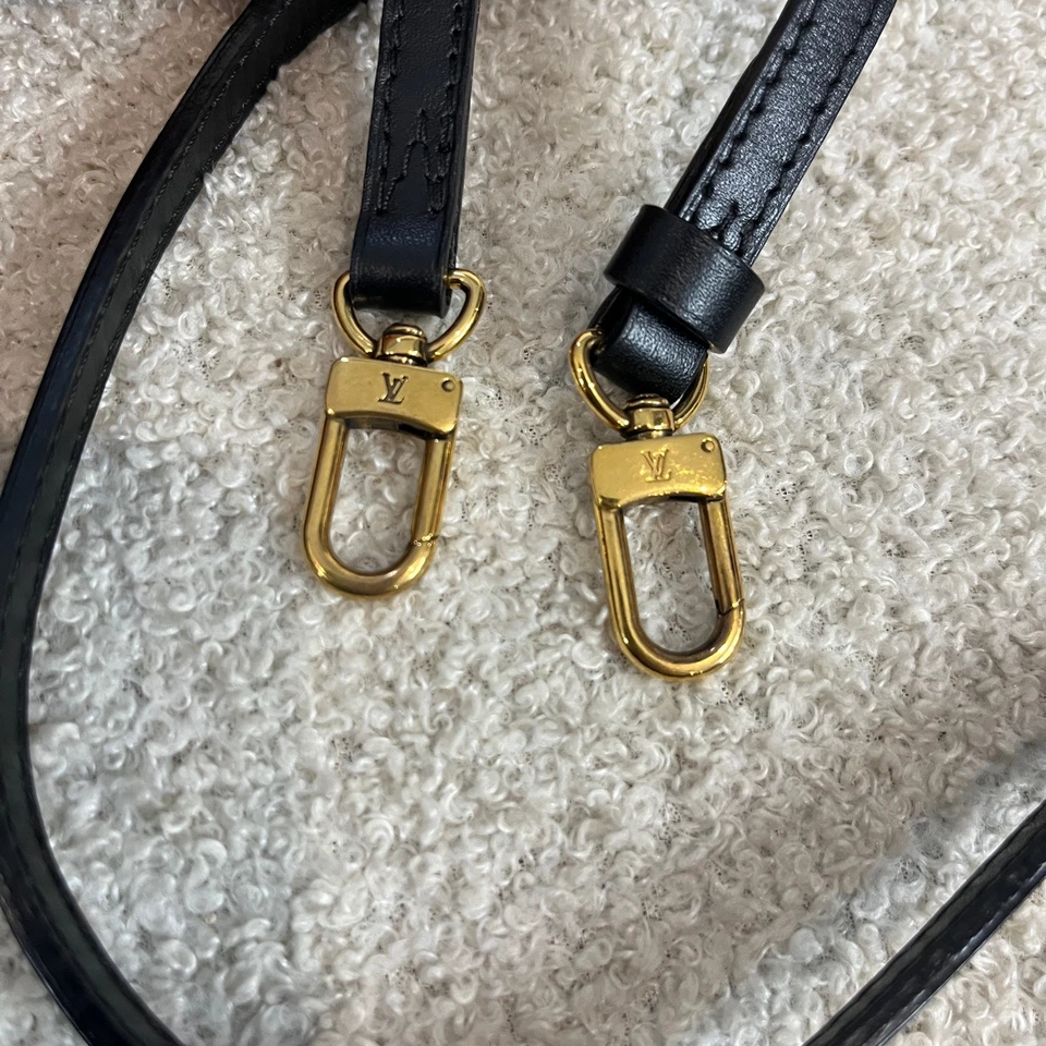 Caja rígida Louis Vuitton Petite Malle edición limitada Foto 4 de 4