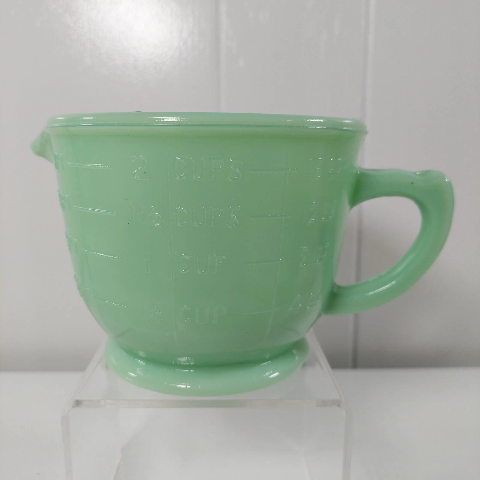 Vintage Jadeite Green Glass 1 Pint Measuring Cup