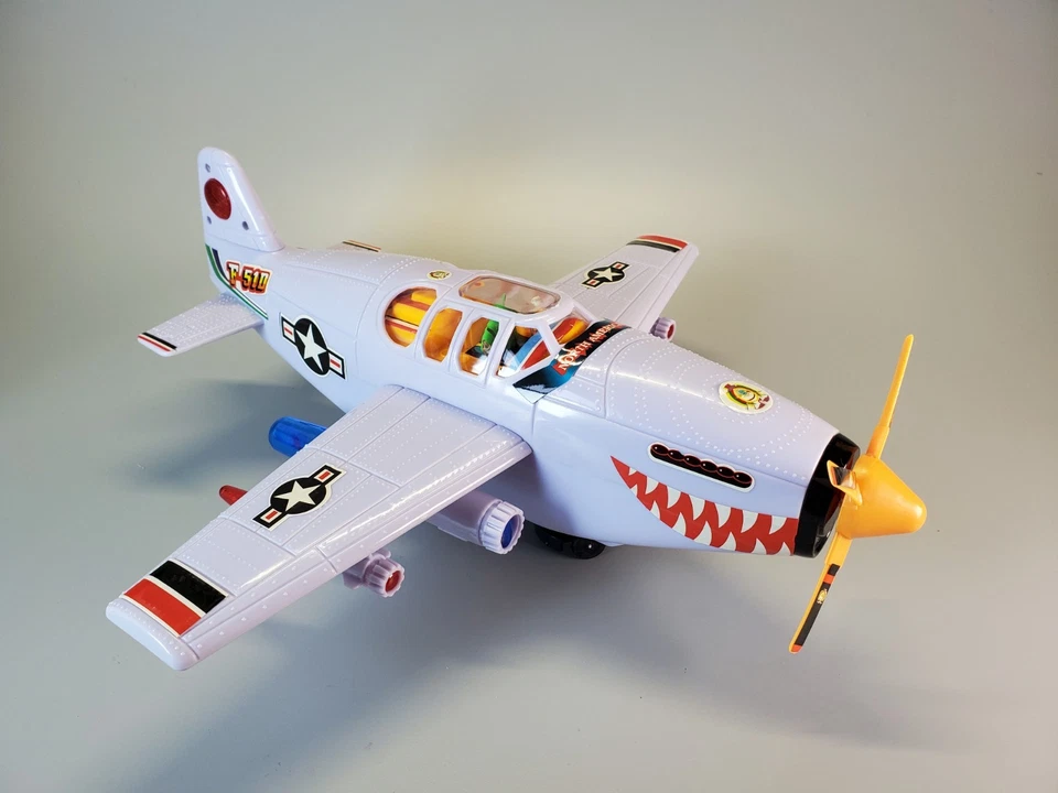 Vintage Jinlong North American F-51D Mustang Battery Operated Toy Plane - WORKS! - Image 2 of 4