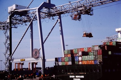 SEP 2002 Harbor Scene Ever Reward Panama Ship  Slide CR-M