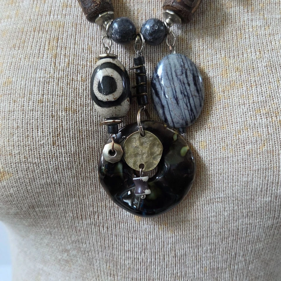 Treska 项链 灰色 棕色 石头 Artsy Boho 22 英寸 可调节 中性声明 — 第 2/4 张图片