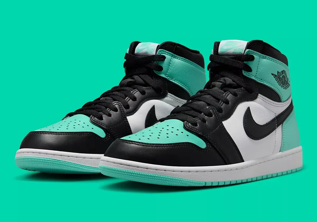 Air Jordan 1 Retro High OG Men's Multi Size White/Black Air Jordan 1 Retro High OG Men's Multi Size White/Black