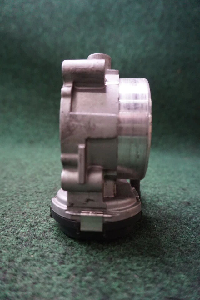 Jeep Grand Cherokee 2011 3,6 L carrocería del acelerador fabricante original 05184349ab 127.396 millas Foto 4 de 4