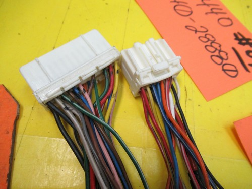 COMPUTER WIRE PLUG off TRANSMISSION TCM SHIFT MODULE 95440-28880 00 01 TIBURON - Picture 12 of 12