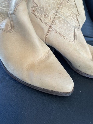 Western Bootalinos Low Heel Western Themed Tan Boots Bootalinos! - Picture 3 of 12
