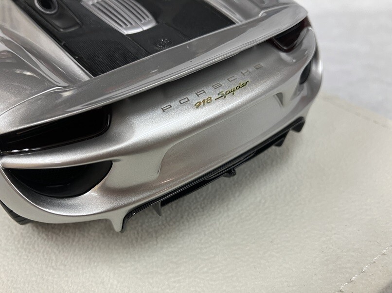 1/18 Make Up EIDOLON Porsche 918 Spyder 2011 Silver w/ Box 1/18 Make Up EIDOLON Porsche 918 Spyder 2011 Silver w/ Box