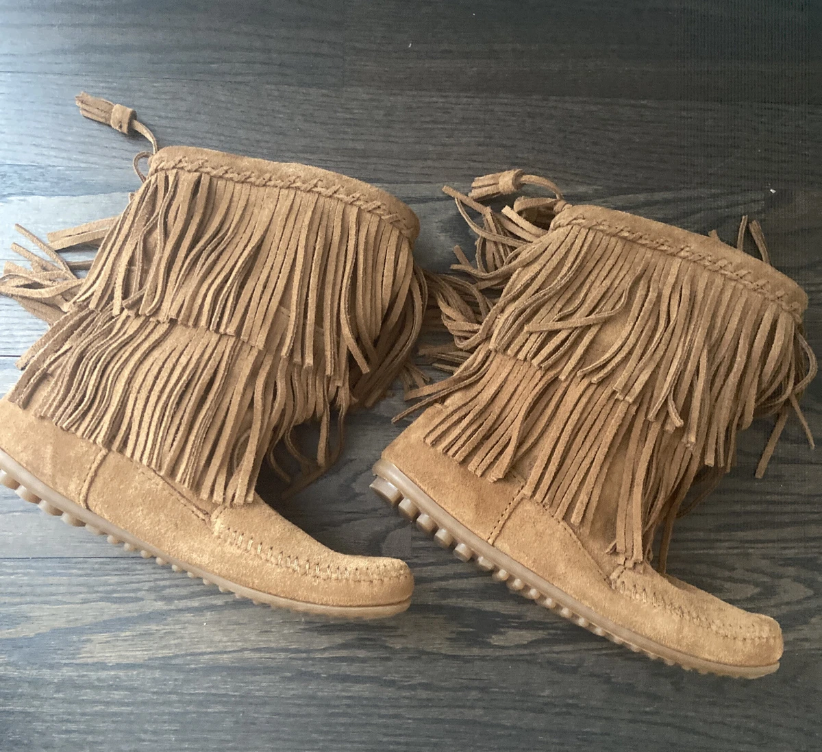 Minnetonka moccasins fringe boots cheap