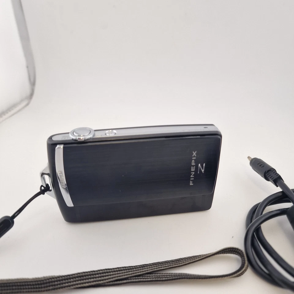 Fujifilm Digital Camera FinePix Z110 14.1MP Black Tested, photo 2 of 5