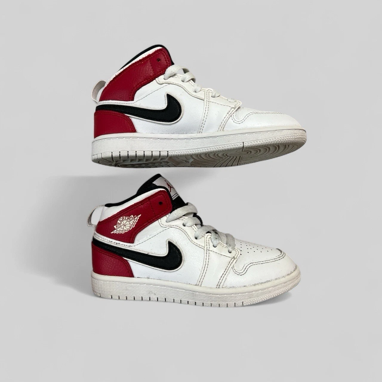 Nike Air Jordan 1 Mid Chicago bianche rosse nere per bambini taglia 13C 640734 116