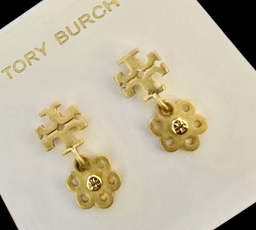 New Auth. TORY BURCH Gold Logo Charm Drop Earrings on TB Earring Card - Picture 5 of 7