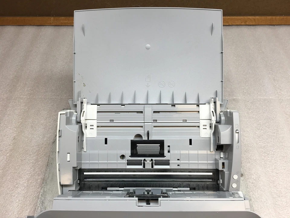 Canon ImageFORMULA DR-C130 Monochrome Document Scanner 30 ppm - Image 3 of 4