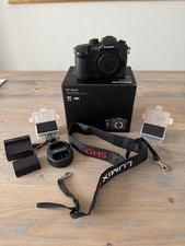 Panasonic LUMIX Gh5s - Pristine Condition   - 3 battery’s included