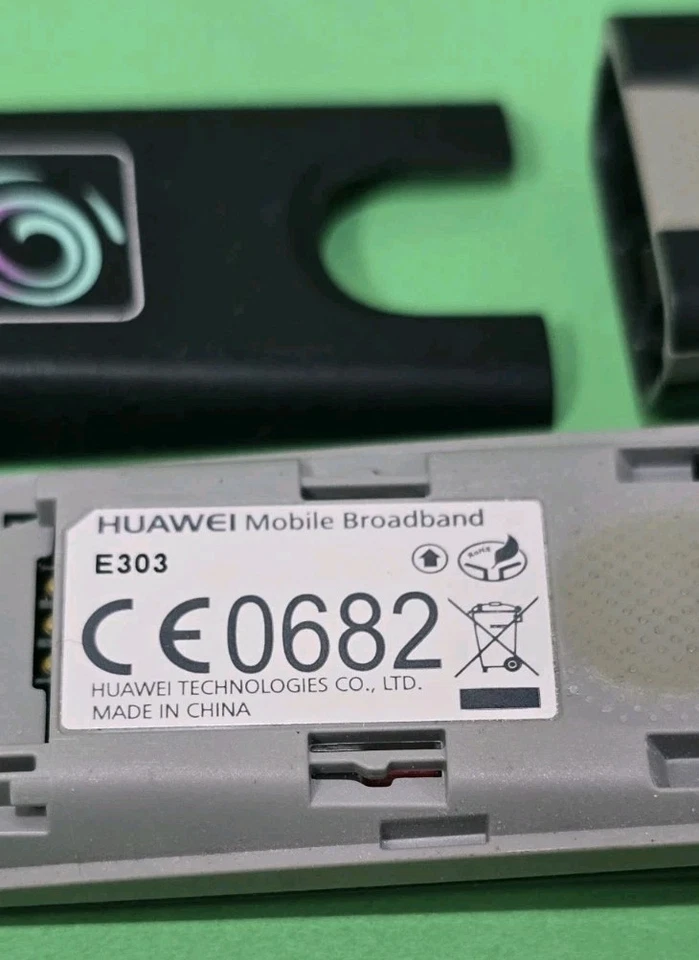 Modem USB Huawei E303 S-1 3G / 2G d'occasion - appel vocal clé débloqué - Photo 3/4