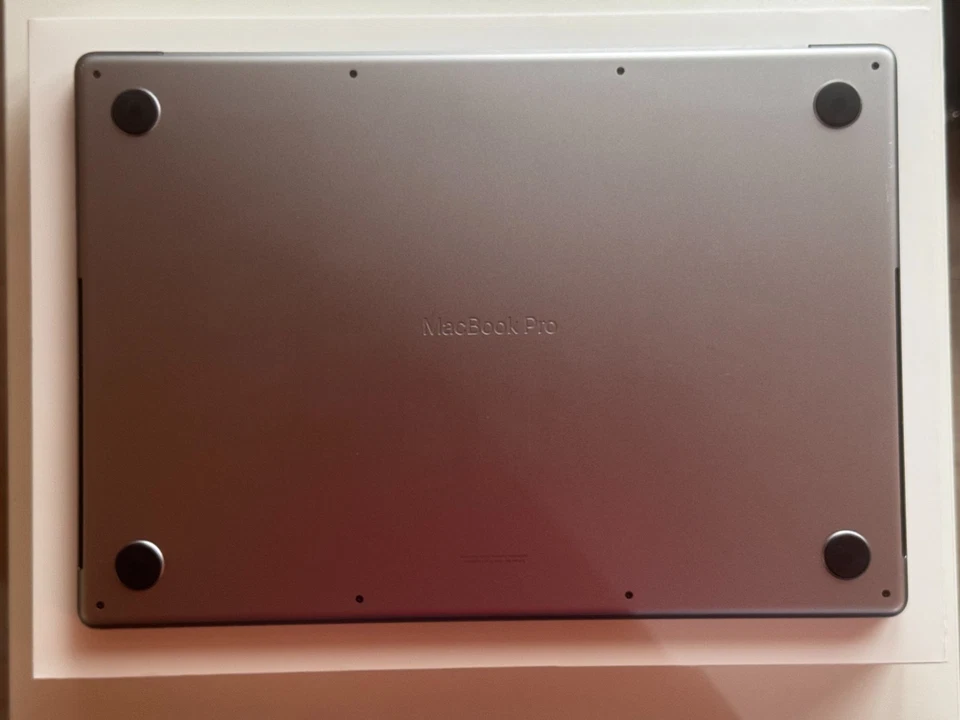 Apple MacBook Pro 16" M2 Max · 32GB · 1TB, foto 4 di 5