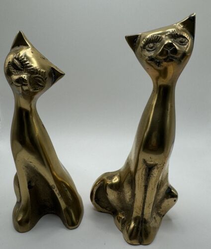 Coppia di statuine statuine gatto in ottone moderno metà secolo alte 6" e 7"