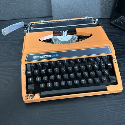 SILVER-REED 720 タイプライター s-l400.jpg