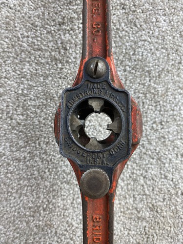 Vintage Armstrong No.70B Handy Pipe Threader - Picture 3 of 12