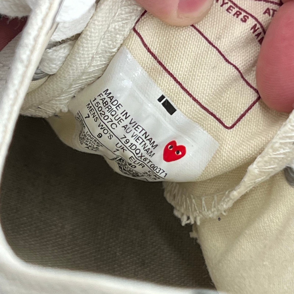 Men\'s Comme Des Garcons PLAY x Converse Low Top Chuck Taylor‎ White Sz 7 150207C White Comme des Garçons Play Big Heart Chuck 70 OX x  main image 2