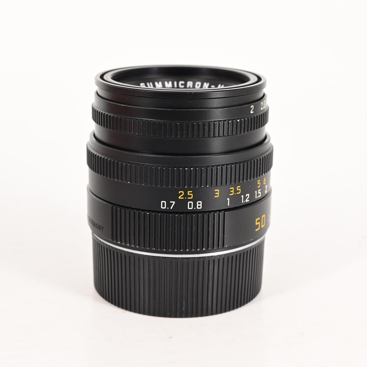 Leica 11826 50mm f2 Summicron-M Lens (v.IV Black E39 Built-in Hood