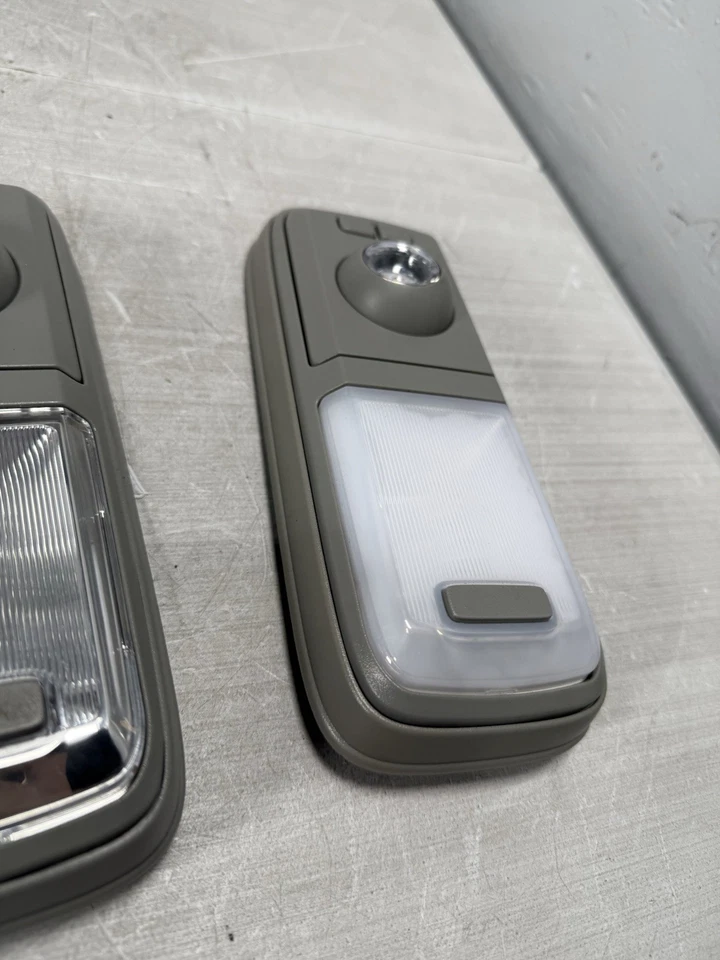 2023 VOLVO VNL 760 FRONT INTERIOR DOME LIGHT 22969737 22969738 *1741* - Image 2 of 4