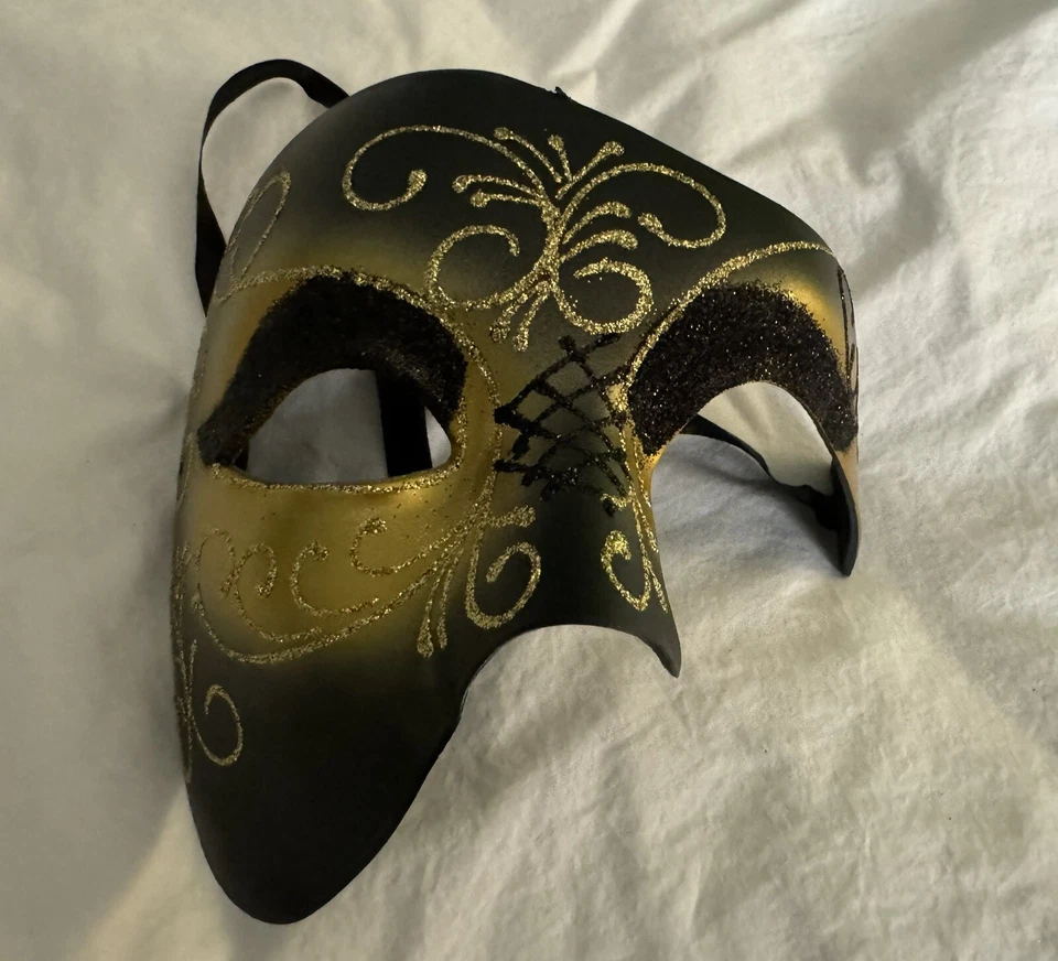 Máscara de Mascarada para Hombre Máscara Veneciana Negra y Dorada Foto 3 de 4