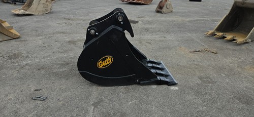 750mm Digging Bucket w/ 65mm Pins - New - Price £1090.00 + VAT @ 20% - B895 - Picture 7 of 8