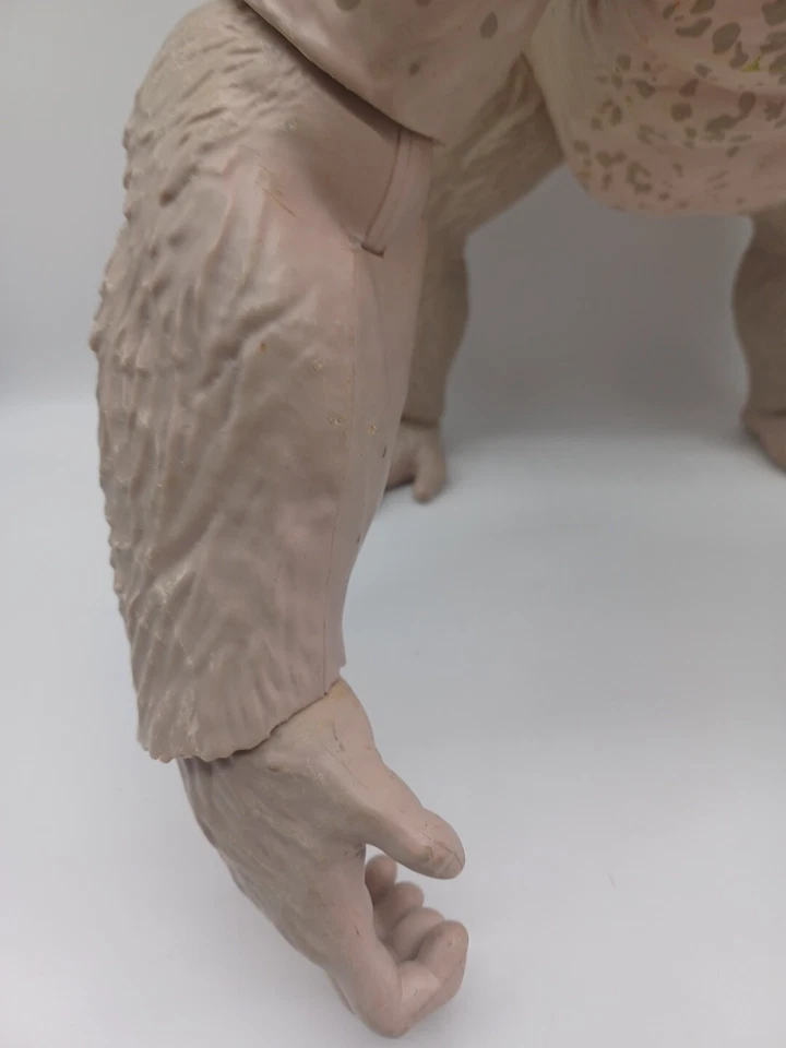 Rampage The Movie: Mega-George Gorilla Ape 16" Action Figure Toy King Kong - Image 3 of 4