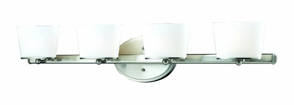 Quimera níquel cepillado con vidrio opalino mate 4 luces baño 35" original $480 Foto 2 de 2