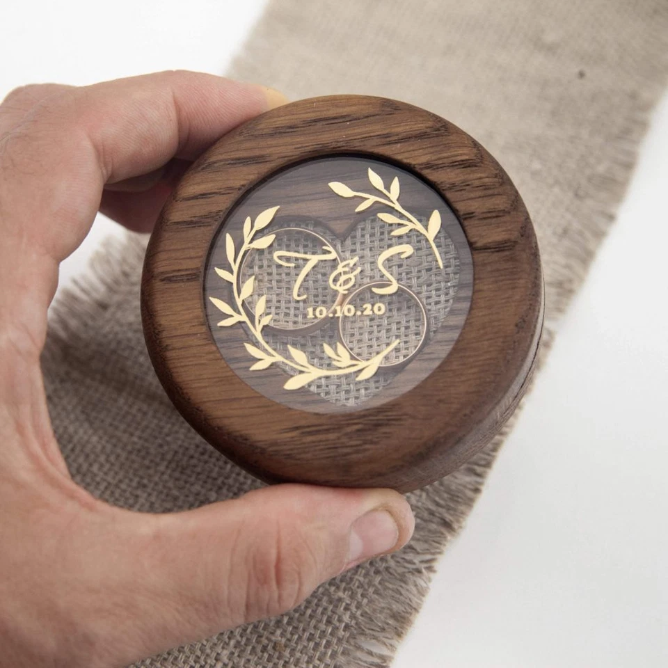 Caja portadora de anillos de madera boda ceremonia, soporte de anillo, almohada de anillo personalizada Foto 4 de 4